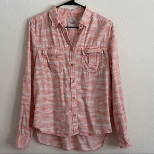 American Eagle Pink Camouflage Button Down Shirt